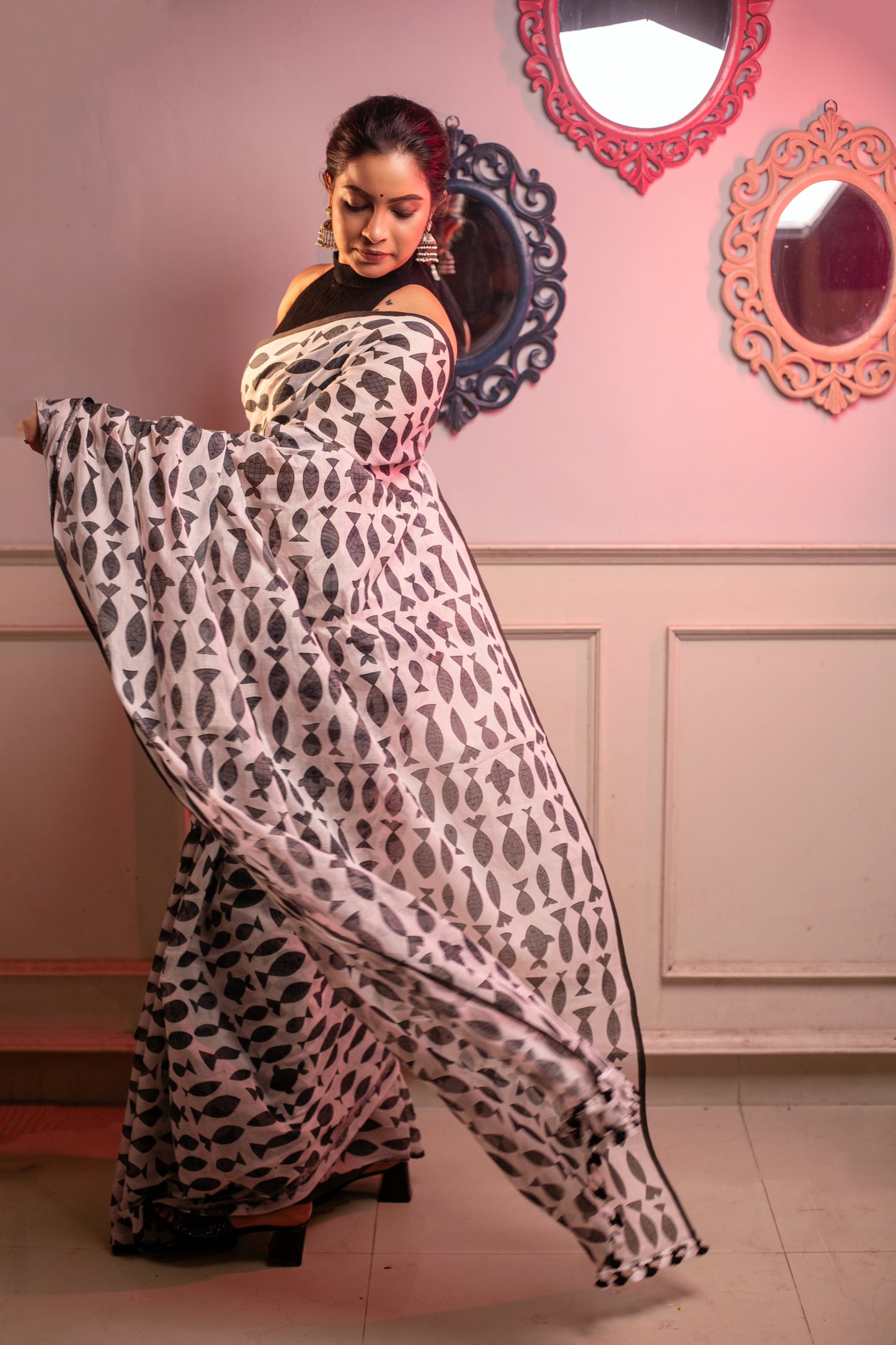 Black Fish Printed Mix Cotton Saree