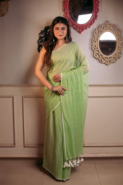 Sutayan Green Pure Mul Cotton Saree