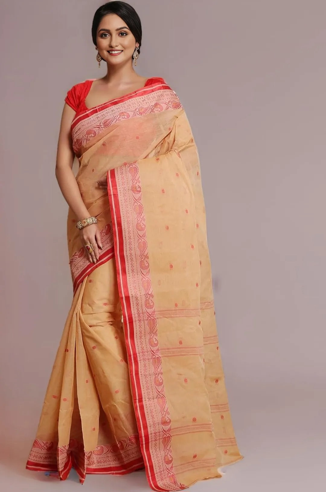 Sutayan Beige Cotton Taant Saree