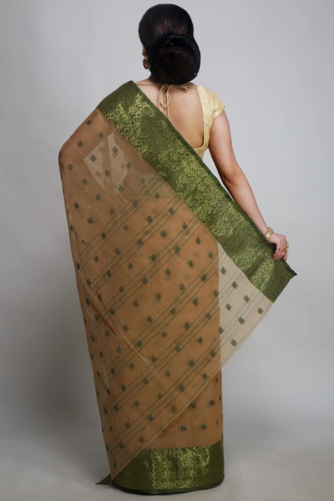 Elegant Beige & Green Pure Cotton Tant Saree with Woven Border | Sutayan
