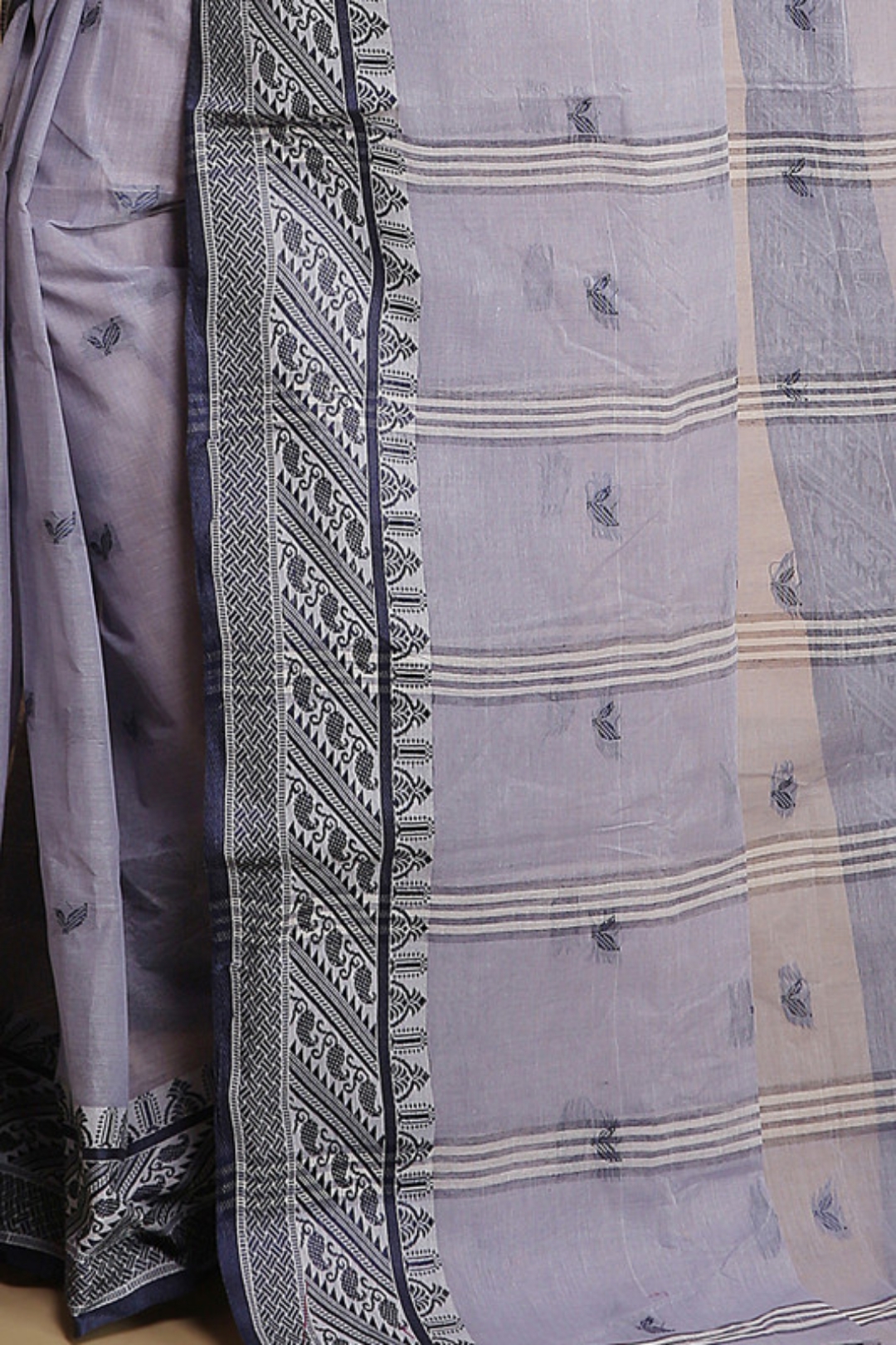 Vibrant Magenta Pink Tant Saree with Contrast Forest Green Border – Pure Handloom Cotton | Sutayan