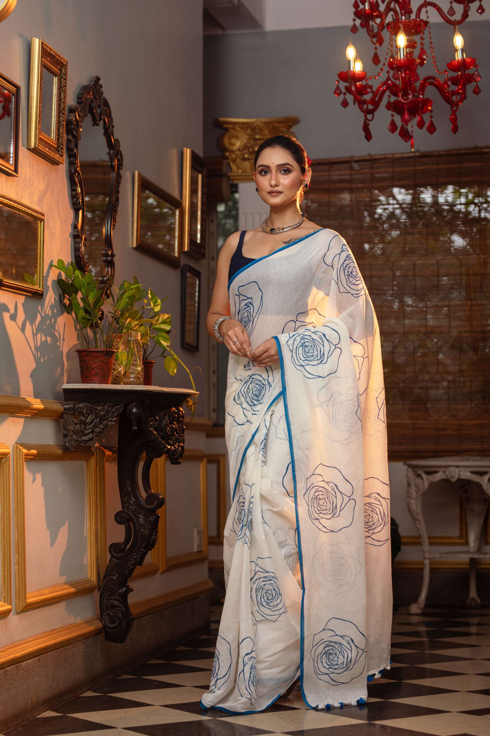 Artistic Off-White Pure Mul Cotton Saree with Royal Blue Rose Prints – Breezy Summer Handloom | Sutayan