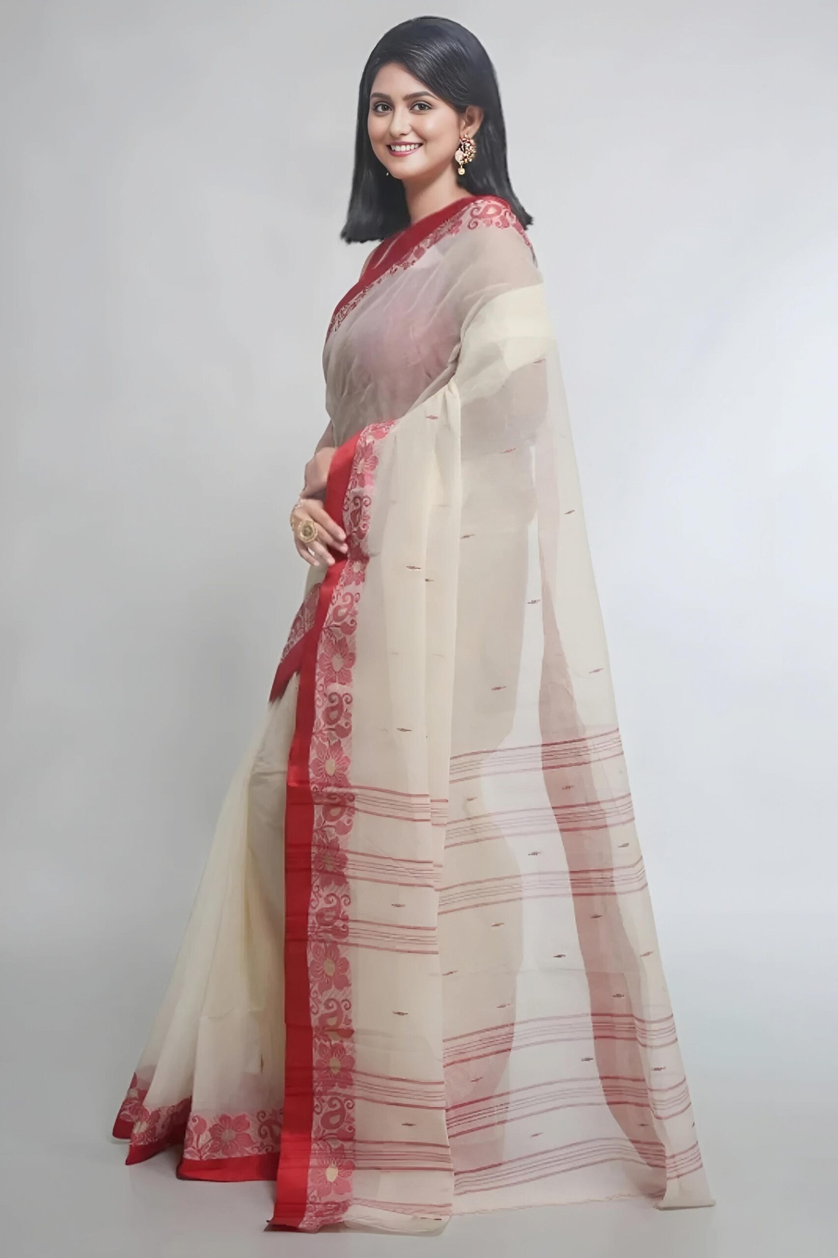 Classic Off-White & Red Bengali Tant Saree – Traditional Lal Paar Handloom Cotton Saree | Sutayan