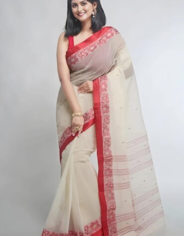 Classic Off-White & Red Bengali Tant Saree – Traditional Lal Paar Handloom Cotton Saree | Sutayan