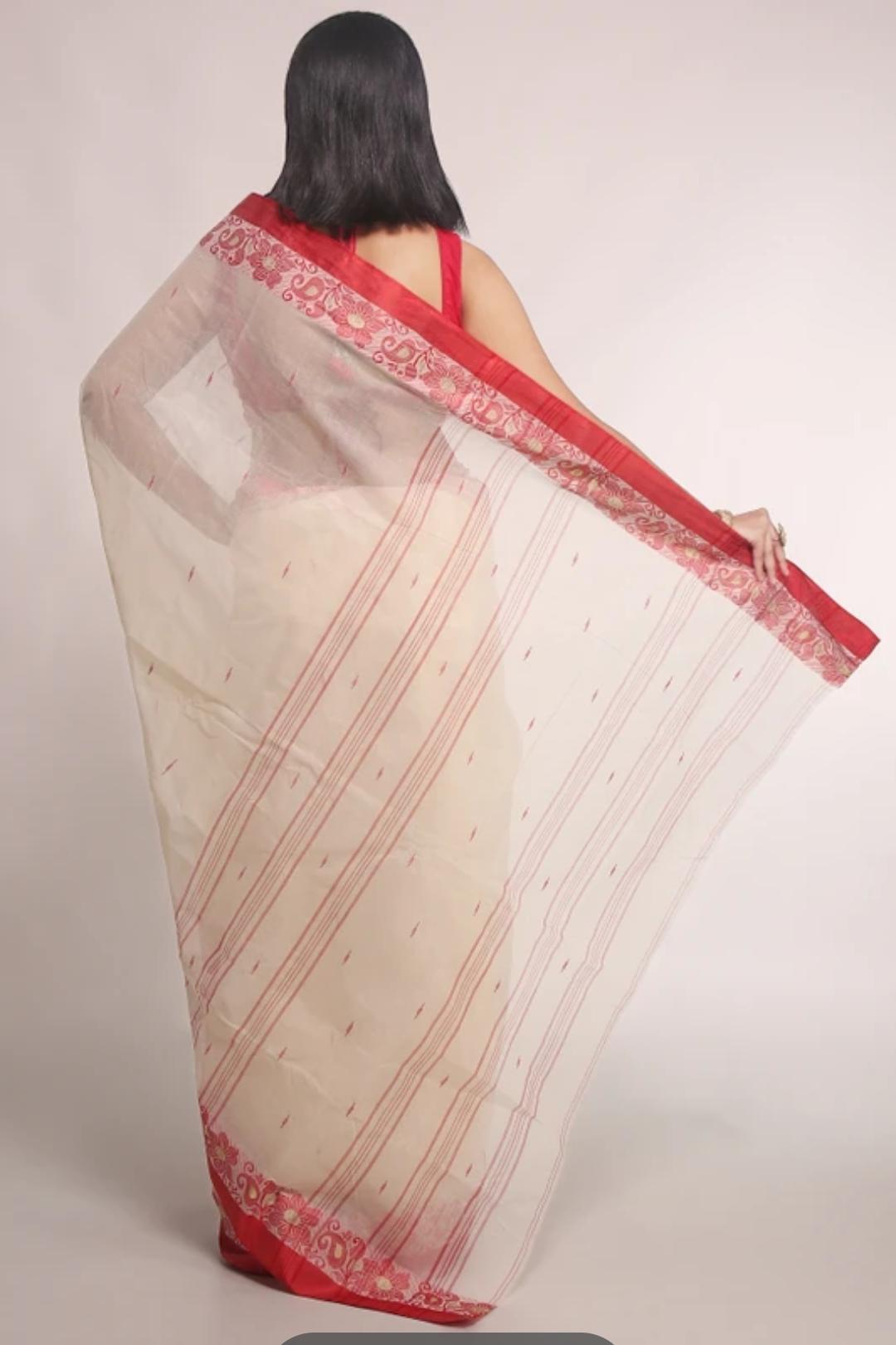 Classic Off-White & Red Bengali Tant Saree – Traditional Lal Paar Handloom Cotton Saree | Sutayan