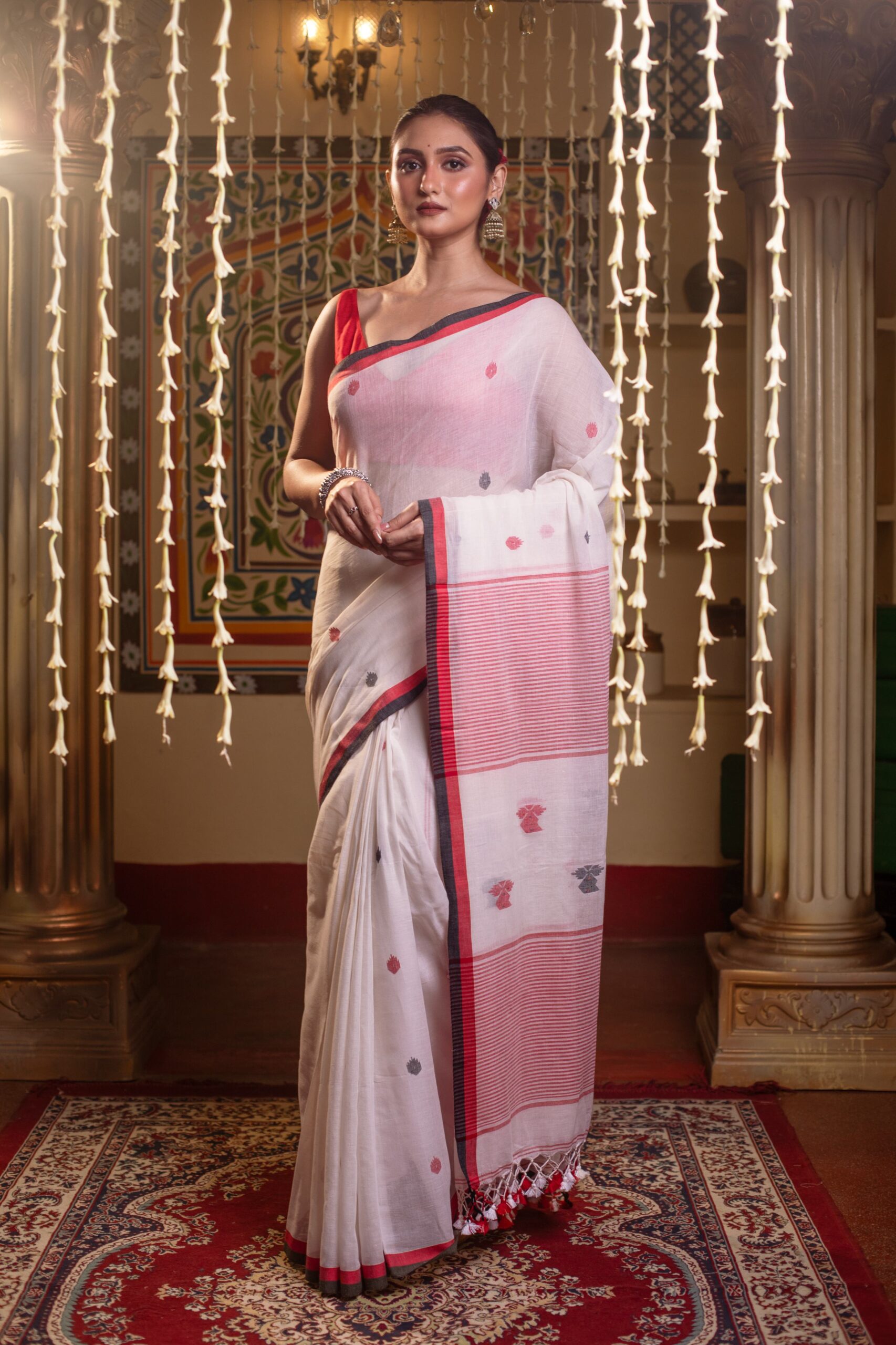 Authentic Phulia Handloom White Cotton Jamdani Saree with Red & Black Border | Sutayan