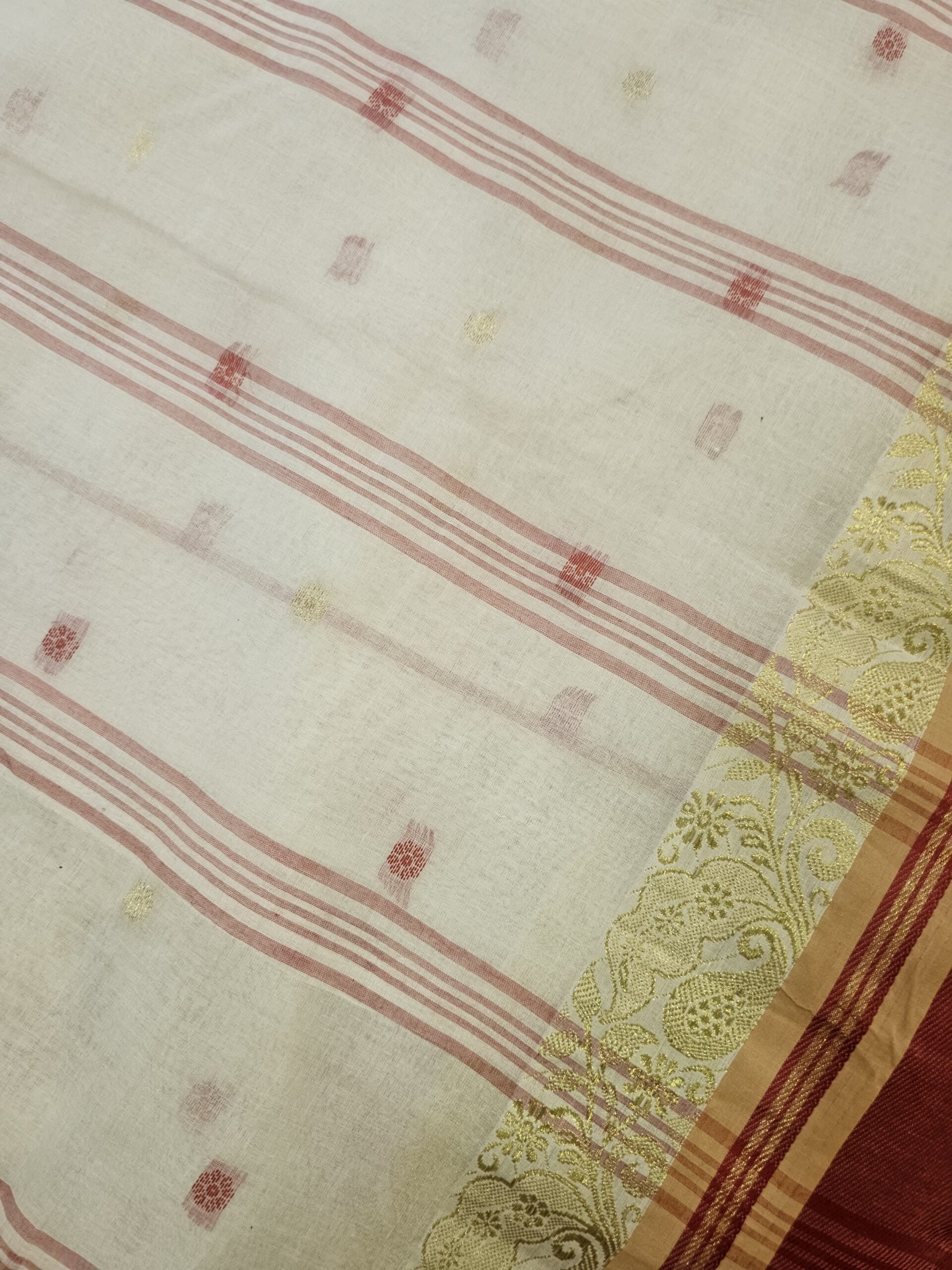 Authentic Phulia Handloom Off-White Cotton Tant Saree with Pink Zari Border (Without Blouse Piece) | Sutayan