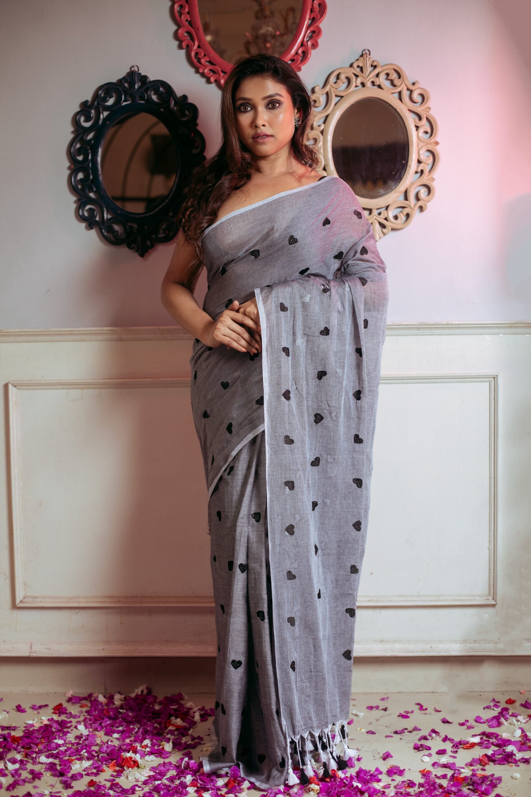 Elegant Grey MUL COTTON Saree with Black Heart Motifs | Sutayan