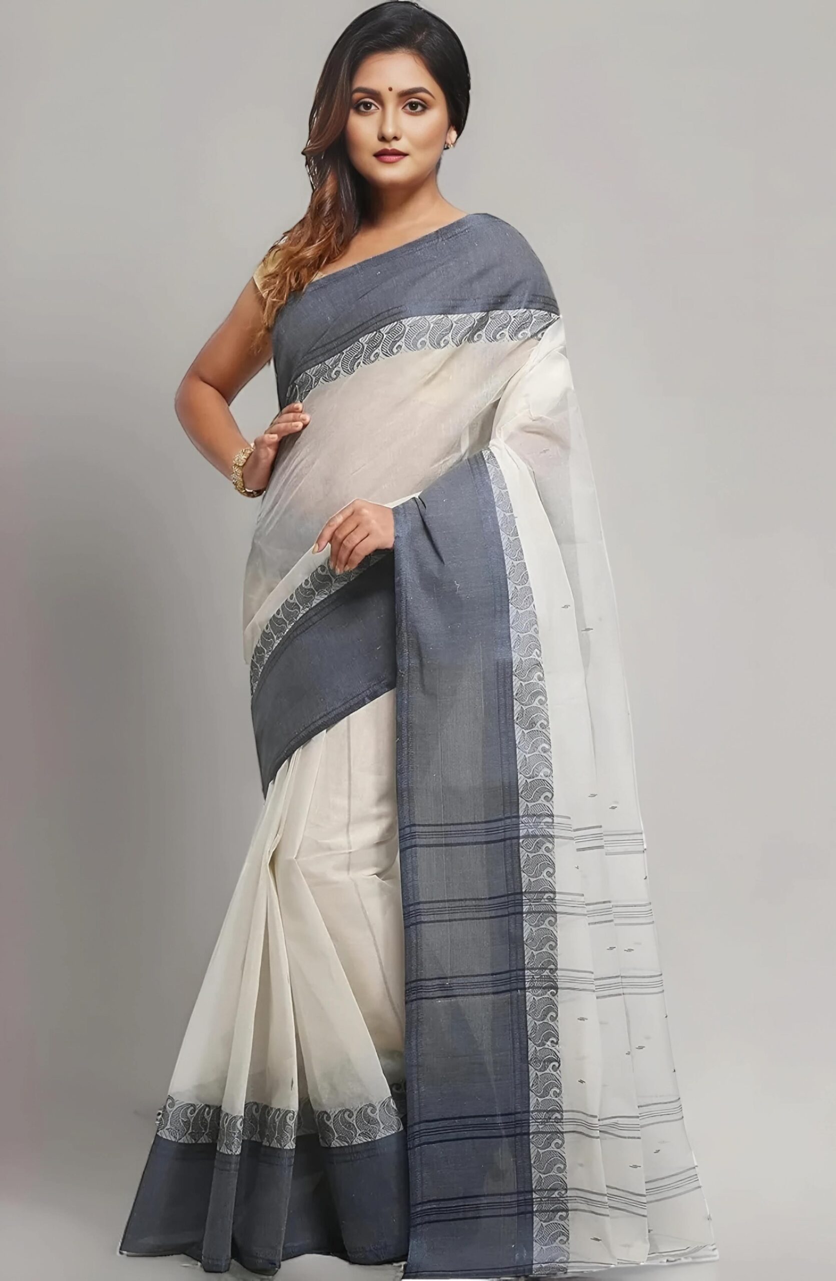 Authentic Phulia Handloom Off-White Cotton Tant Saree with Dark Grey Border | Sutayan